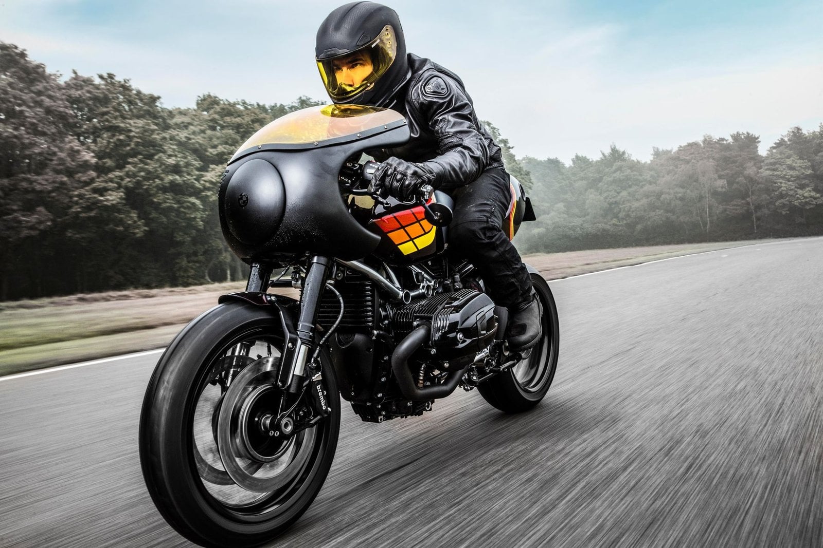 BMW R nineT Magnum 1
