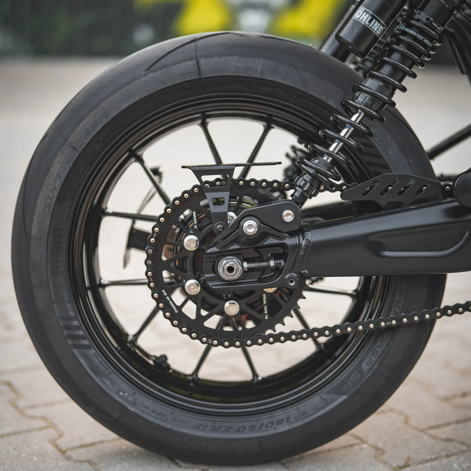 THRUXTON RS – DARTH VADER 12