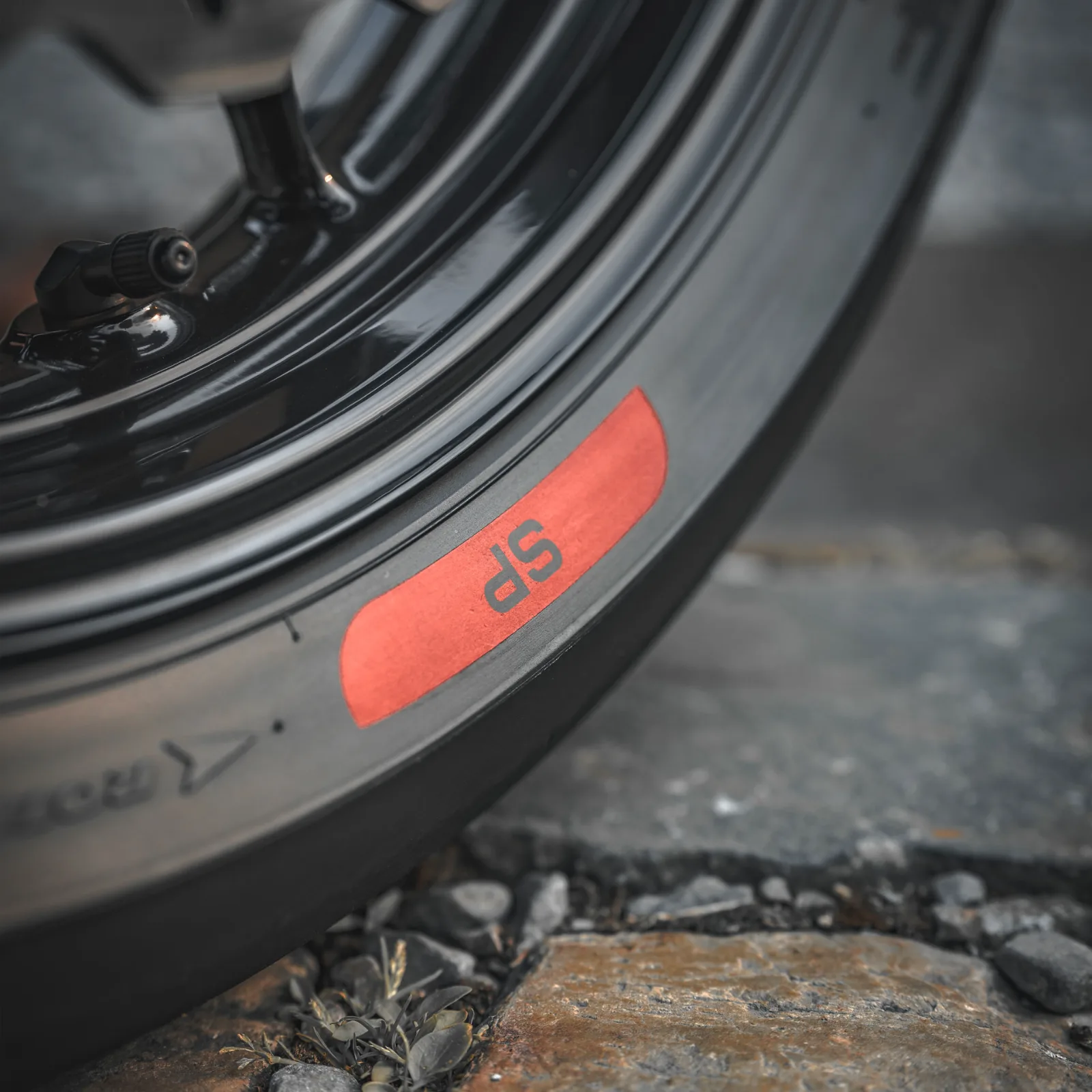 THRUXTON RS – DARTH VADER 13