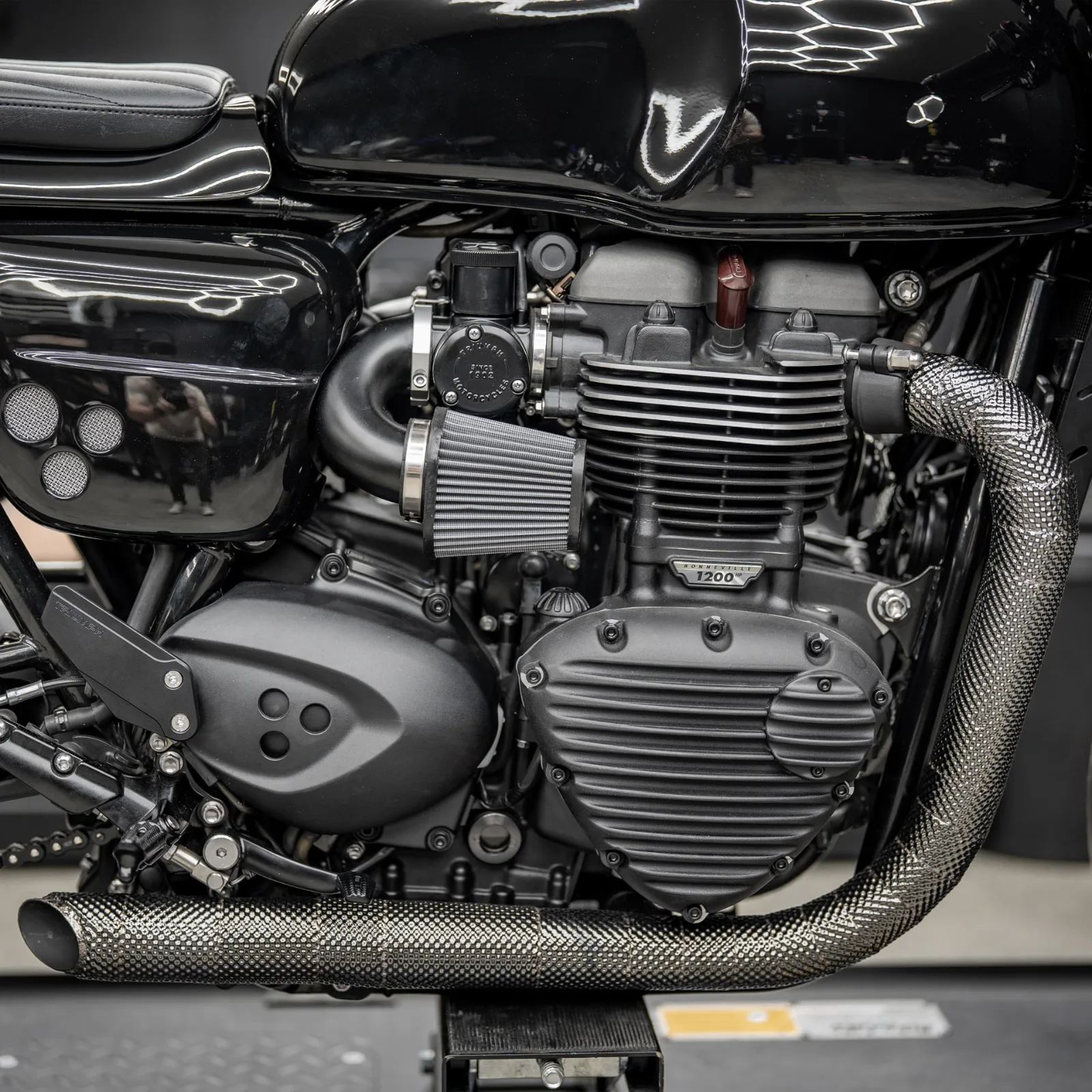 THRUXTON RS – DARTH VADER 14