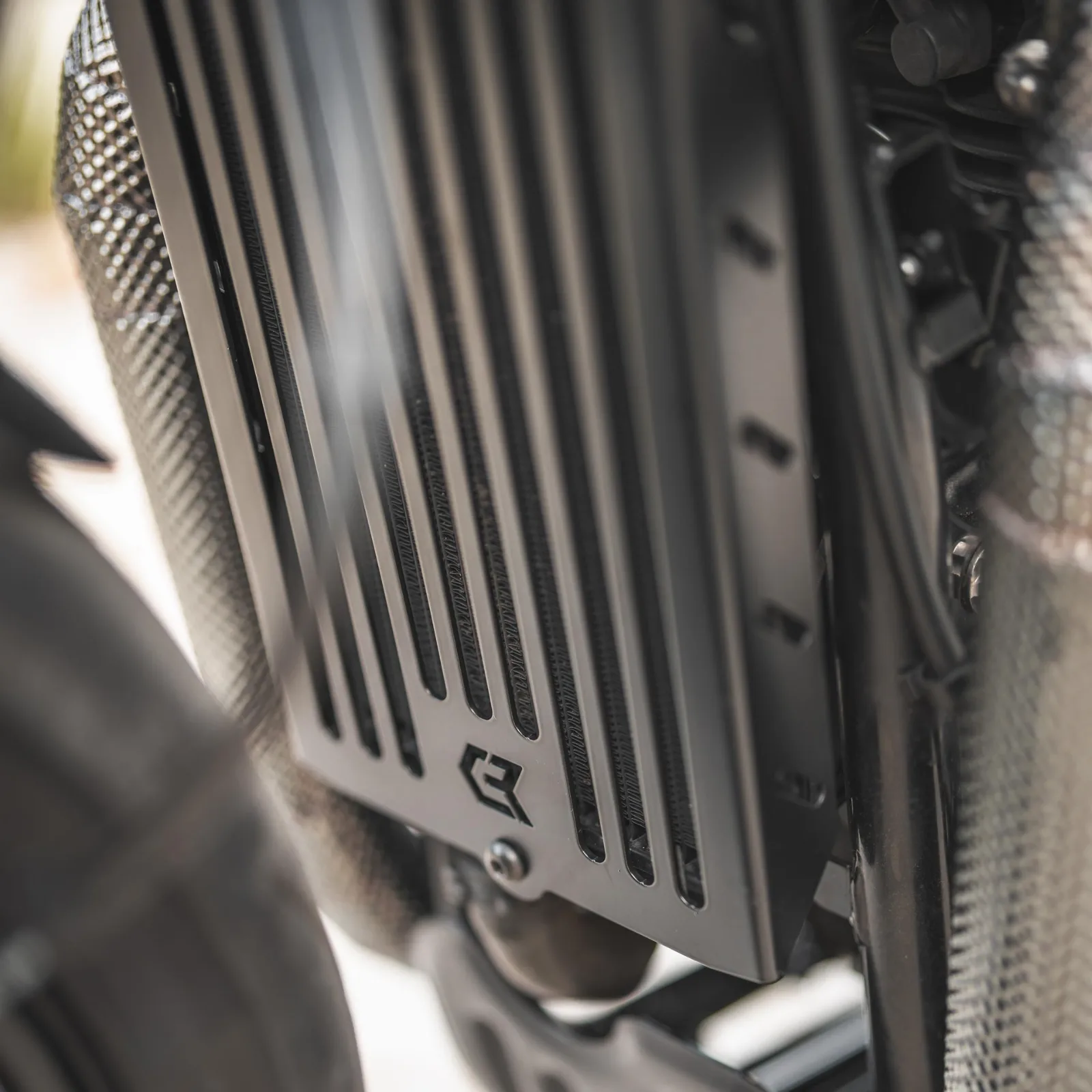 THRUXTON RS – DARTH VADER 17
