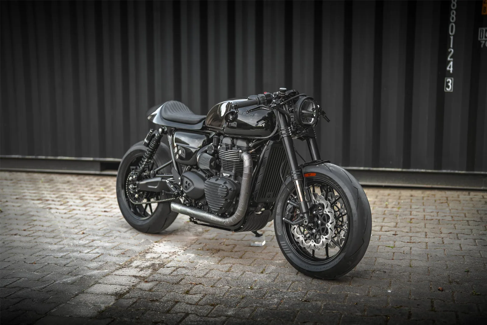 THRUXTON RS – DARTH VADER 8