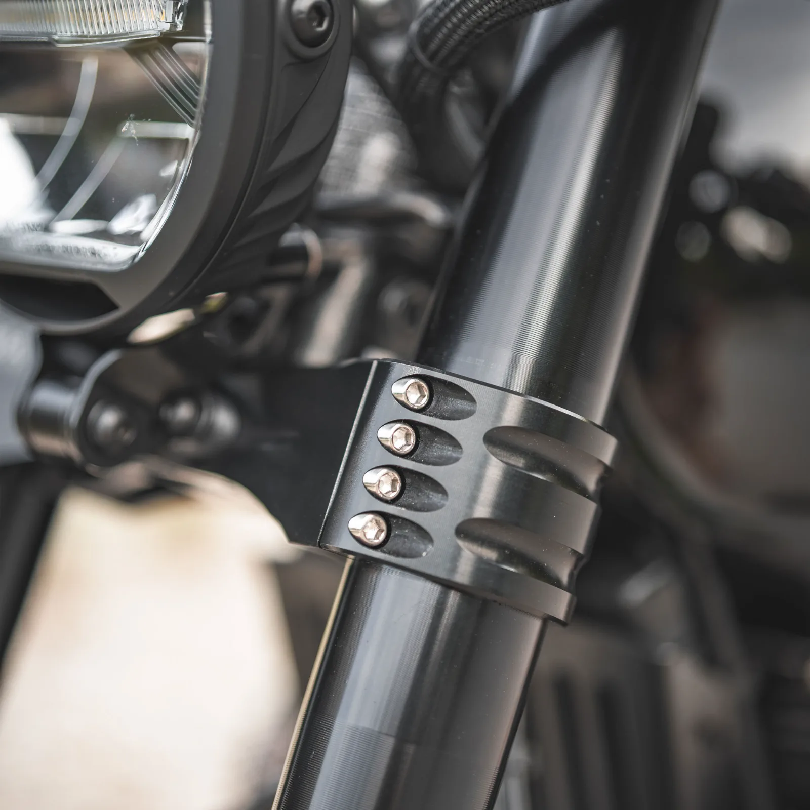 THRUXTON RS – DARTH VADER 10